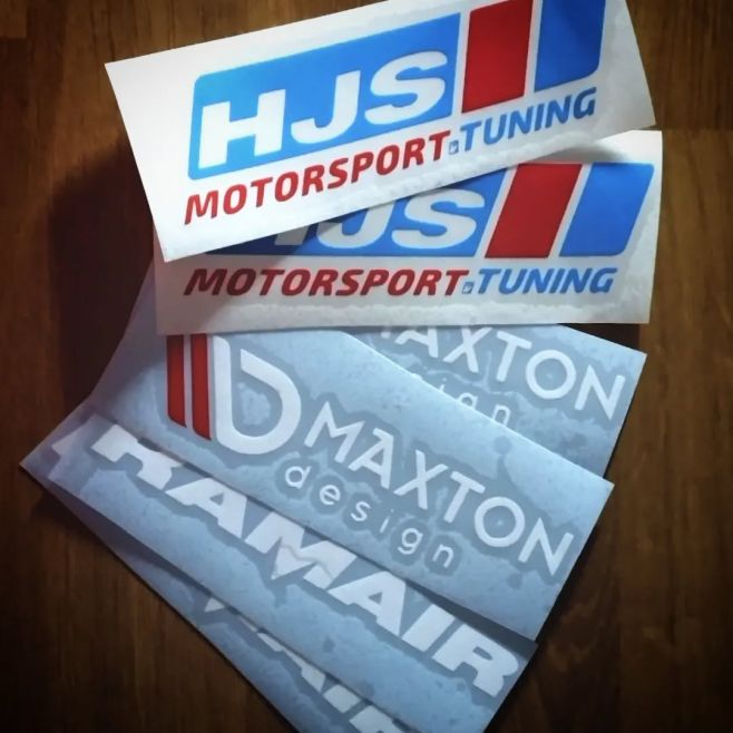 Další barevné řezané samolepky #samolepkynaauto #stickersmadebyrizekdesign #rizekdesign #blue #white #red #hjs #motorsport...